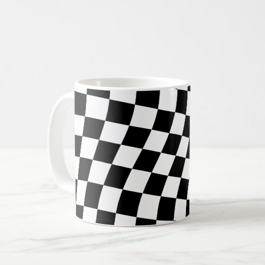 Twisted Black en White Checkered Square Pattern Koffiemok (Voorkant links)