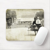 Two Amish Buggies Sepia Rural Road Muismat (Met muis)