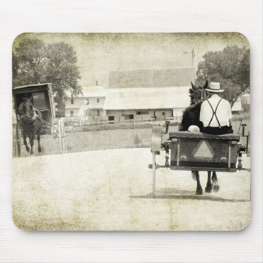 Two Amish Buggies Sepia Rural Road Muismat (Voorkant)