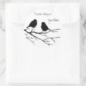 Two Birds, Dit boek hoort bij Bookplate Ronde Sticker (Tas)