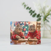 Two cats in red sweaters with festive background feestdagenkaart (Staand voorkant)