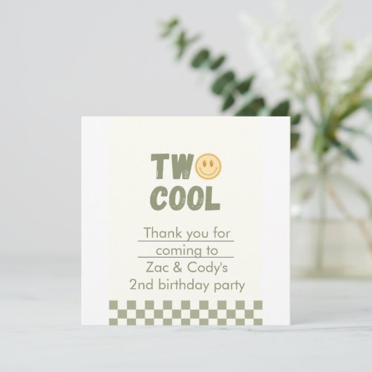 Two Cool Twin Birthday Invitation – Bewerkbaar Bedankkaart (Staand voorkant)