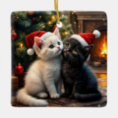 Two cute Christmas kitten with Santa hats Keramisch Ornament (Voorkant)