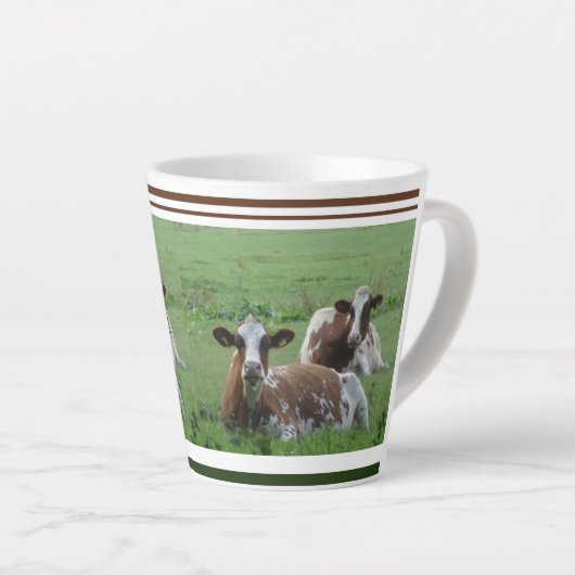 Two Cute White-Brown Cows Design Latte Mok (Rechterhoek)