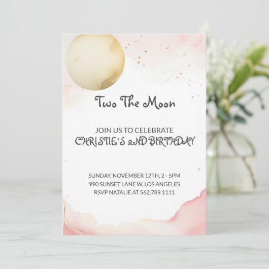 Two De Maan 2e Meisje Verjaardag Uitnodiging (Staand voorkant)