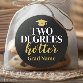 Two Degree Hotter - Afstudeerder Naam en Pet - Zwa Ronde Sticker