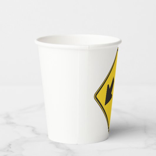 Two Downward Arrows Warning Road Sign Papieren Bekers (Rechts)