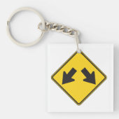 Two Downward Arrows Warning Road Sign Sleutelhanger (Voorkant)