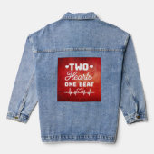 Two Hearts. Eén Beat (witte tekst) Valentijns Denim Jacket (Achterkant)