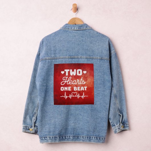Two Hearts. Eén Beat (witte tekst) Valentijns Denim Jacket (Hangar)