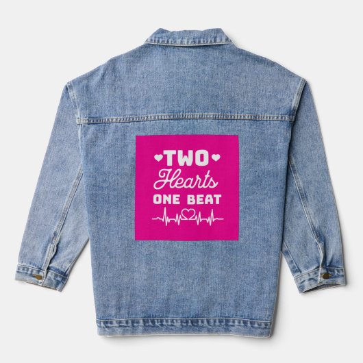 Two Hearts. Eén Beat (witte tekst) Valentijns Denim Jacket (Achterkant)
