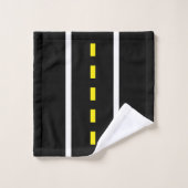Two Lane Road Bath Towels (Black, White & Yellow) Bad Handdoek (Wasdoekje)