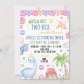 Two-Rex Jongen Dinosaurus Verjaardag Uitnodiging (Voorkant)
