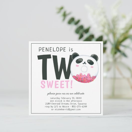 Two Sweet | Panda Donut 2e verjaardag uitnodiging (Staand voorkant)