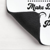 Two Things I Know I Do Well Make Dogs Happy And Pe Muismat (Hoek)