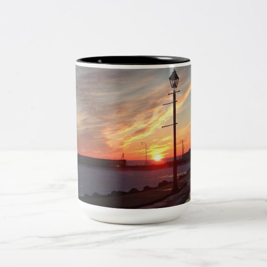Two tone mug with stunning beautiful sunset photo tweekleurige koffiemok (Center)