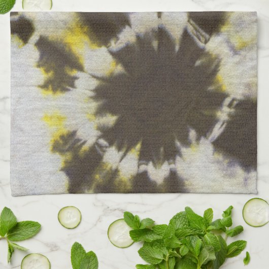 Tye Dye Composition #2 van Michael Moffa Theedoek (Gevouwen)