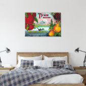 Tyee Pear Crate LabelWA, OR, en CA Canvas Afdruk (Insitu (Slaapkamer))