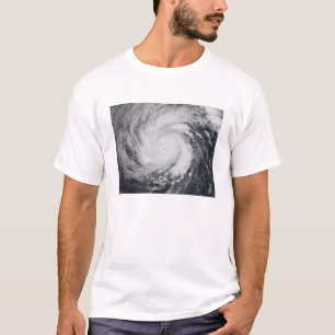 Tyfoon Faxai in de westerne Stille Oceaan T-shirt
