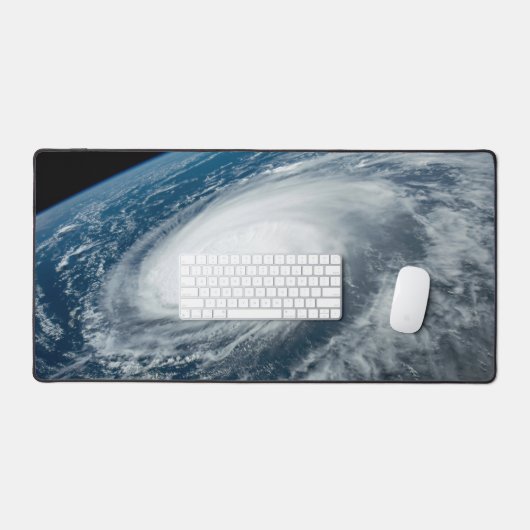 Tyfoon Hinnamnor. Bureaumat (Keyboard & Muis)