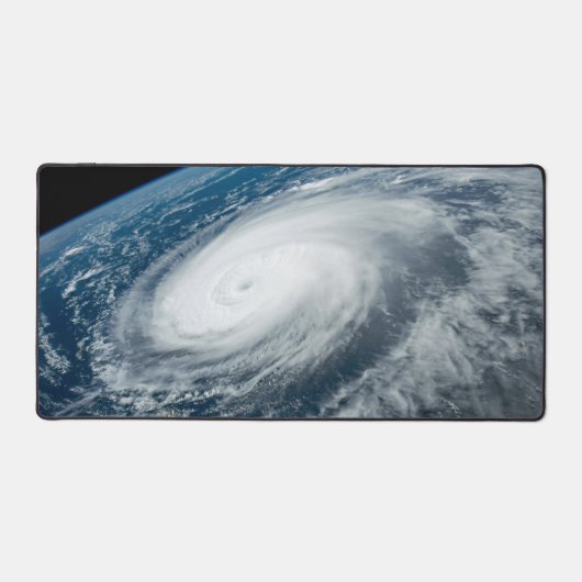 Tyfoon Hinnamnor. Bureaumat (Voorkant)