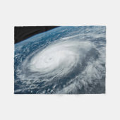 Tyfoon Hinnamnor. Fleece Deken (Voorkant (Horizontaal))