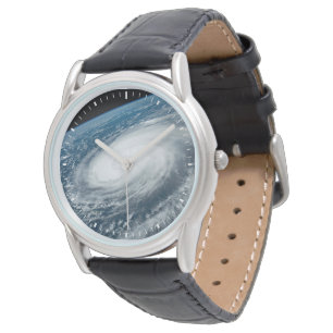 Tyfoon Hinnamnor. Horloge