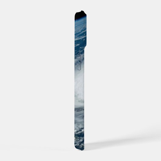 Tyfoon Hinnamnor. iPhone 15 Case (Rechterkant)