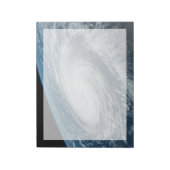 Tyfoon Hinnamnor. Notitieblok (Linkerzijde)