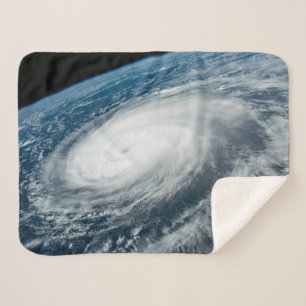 Tyfoon Hinnamnor. Sherpa Deken