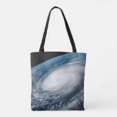 Tyfoon Hinnamnor. Tote Bag (Achterkant)