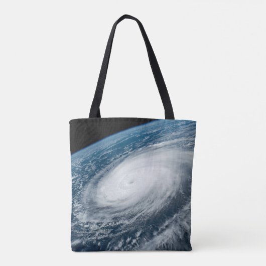 Tyfoon Hinnamnor. Tote Bag (Achterkant)