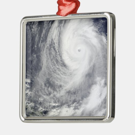 Tyfoon Lupit 2 Metalen Ornament (Links)