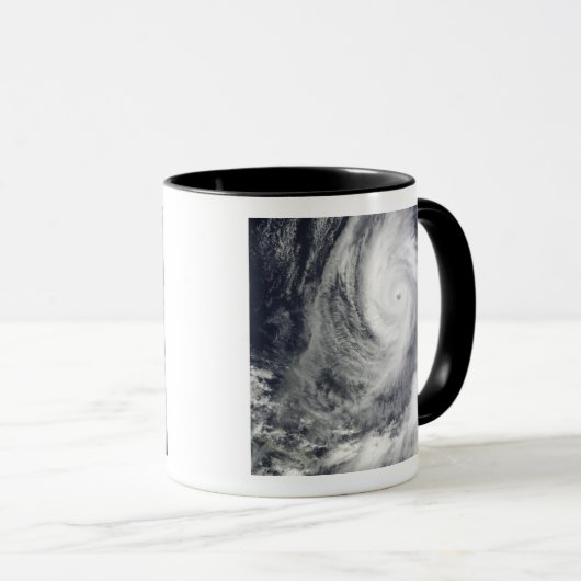 Tyfoon Lupit 2 Mok (Voorkant rechts)