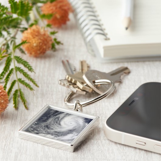 Tyfoon Lupit 2 Sleutelhanger (Zijkant)