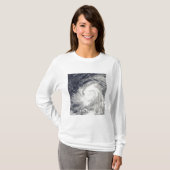 Tyfoon Lupit over de westerne Stille Oceaan T-shirt (Voorkant volledig)