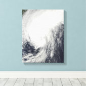 Tyfoon Melor nadert Japan Canvas Afdruk (Insitu (Houten vloer))