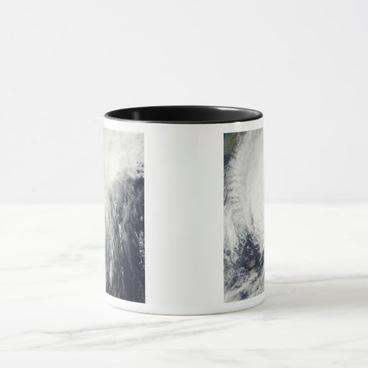 Tyfoon Melor nadert Japan Mok (Midden)