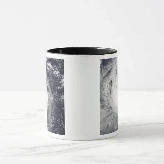 Tyfoon Mirinae richting west Mok (Midden)