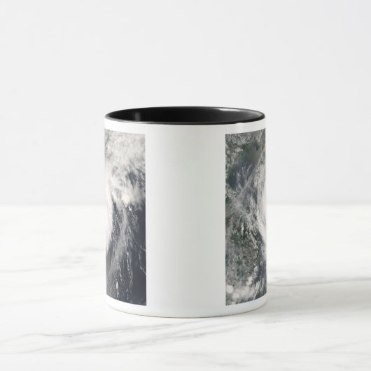 Tyfoon Neoguri nadert China 2 Mok (Midden)