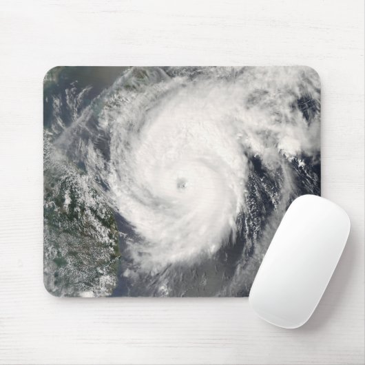 Tyfoon Neoguri nadert China 2 Muismat (Met muis)