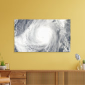 Tyfoon Nida ten zuidwesten van Iwo Jima Canvas Afdruk (Insitu (Woonkamer))