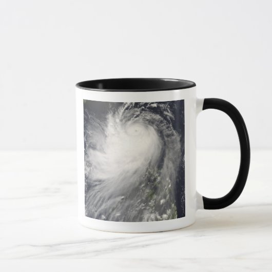 Tyfoon Nuri over de Filipijnse eilanden Mok (Rechts)