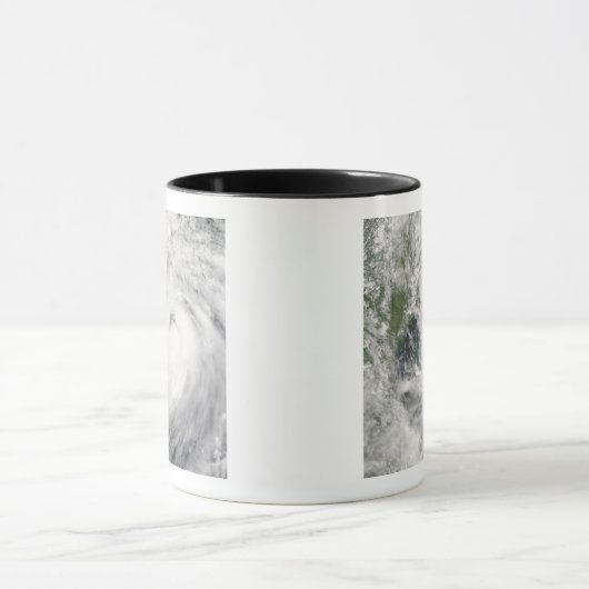 Tyfoon Prapiroon Mok (Midden)