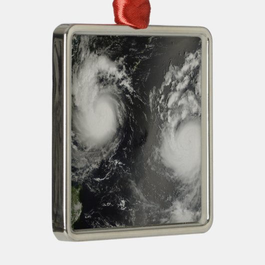 Tyfoon Saomai en Tropisch Storm Bopha Metalen Ornament (Rechts)