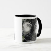 Tyfoon Saomai en Tropisch Storm Bopha Mok (Voorkant rechts)