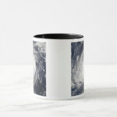 Tyfoon Sudal ten zuiden van Japan 2 Mok (Midden)