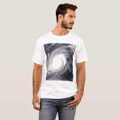 Tyfoon Sudal ten zuiden van Japan 2 T-shirt (Voorkant volledig)