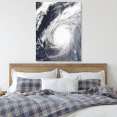 Tyfoon Sudal ten zuiden van Japan 3 Canvas Afdruk (Insitu (Slaapkamer))