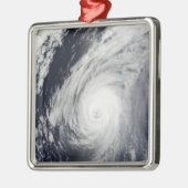 Tyfoon Sudal ten zuiden van Japan 3 Metalen Ornament (Links)